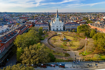 St. Louis Cathedral and Jackson Square in the French Quarter of New Orleans, Louisiana. - obrazy, fototapety, plakaty