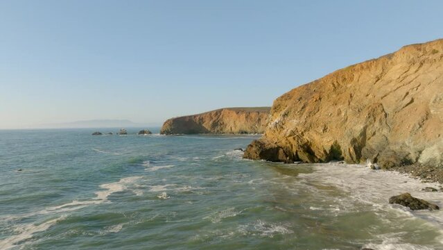 Beach on West Coast with Cliffs and Waves near San Francisco - Zoom