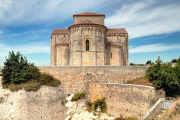 Fototapeta na wymiar L'église de Talmont sur gironde Charente-Maritime France