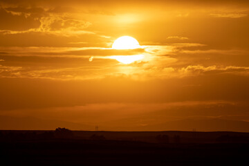 Obraz premium Sunset of Colorado. Beautiful view of the sunset in Denver.