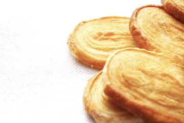 subtly sweet perfectly crisp served on white paper, popular American snacks sold in cosco department stores