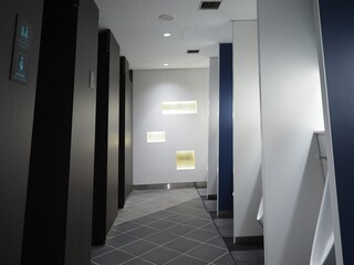 男子トイレの小便器