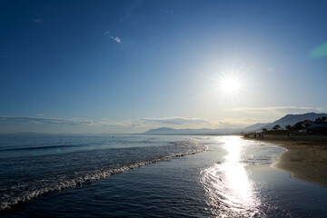 Fotografía d océano y playa