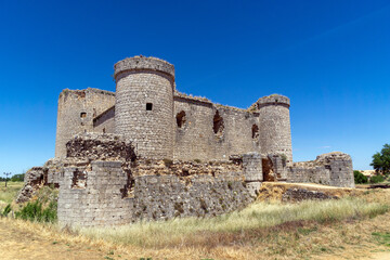 Fototapeta na wymiar Castillo de Pioz (siglo XV). Guadalajara, Castilla la Mancha, España.