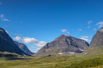 hiking the kungsleden in swedish lapland, beautiful mountain scenery