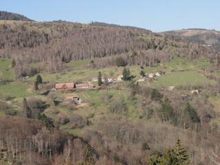 Fototapeta premium Le Hilsen, commune de Linthal - sur les hauteurs de la vallée de Guebwiller (Massif des Vosges, Alsace, Haut-Rhin, France)