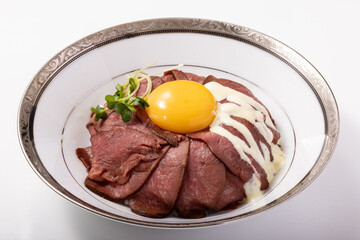 牛タンローストビーフ丼