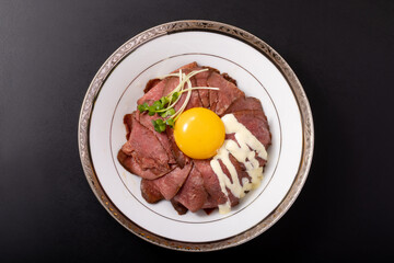 牛タンローストビーフ丼
