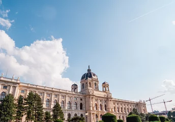 Selbstklebende Fototapeten beautiful facade of the museum of natural history vienna in austria on a sunny day © SmallWorldProduction