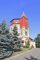 Fototapeta na wymiar Old historical building in Khreshchaty park in Kyiv, UKraine
