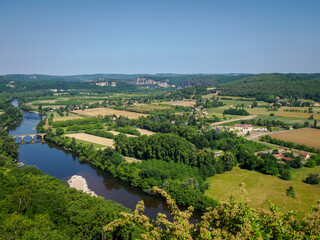 Fototapeta na wymiar vue de la Dordogne en France