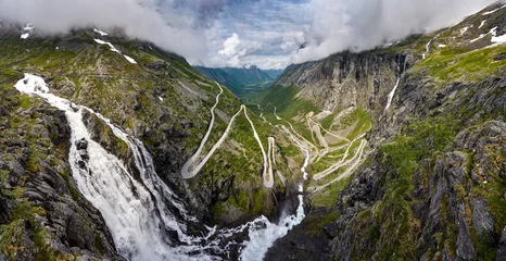 Deurstickers Trollstigen mountain road & Øvstestølbrua, Rauma, Møre og Romsdal, Norway. © Hennie