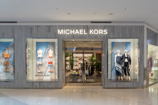 Michael Kors Images – Browse 693 Stock Photos, Vectors, and Video | Adobe  Stock