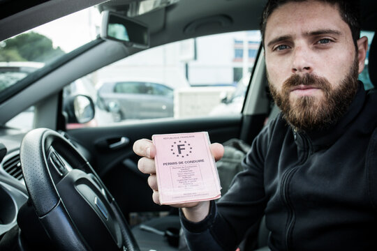 French people obtaining driving license