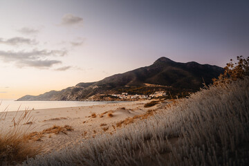 Blick auf Portixeddu am Sandstrand Spiaggia di Portixeddu auf Sardinien Italien im Mittelmeer bei...