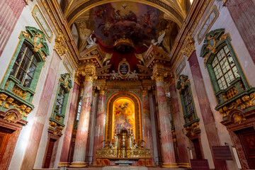 Fototapeta na wymiar Interiors of Jesuit church (Jesuitenkirche) or University church, Vienna, Austria