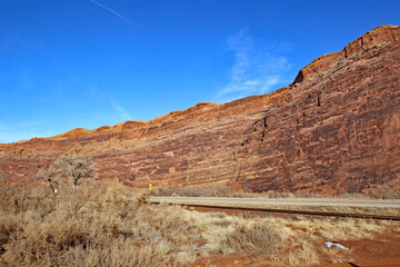 	
Colorado River Valley, Utah in winter	