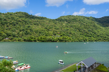 Obraz premium Liyu lake scenic area with mountain in Hualien of Taiwan