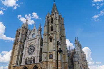 Fototapeta na wymiar Gothic facade of the Leon Cathedral in Castilla y Leon, Spain.