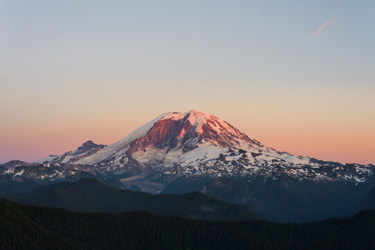 Mt Rainier at sunset