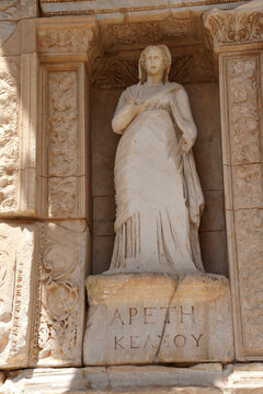 Statue of Arete (Goodness) on the exterior of the  Celsus library in
