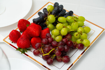 plate with mixed fruits