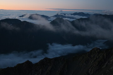 大汝山から見た日の出前の移ろいゆく空