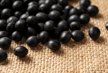Black soybeans placed on jute.