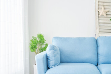 無人のリビング風景