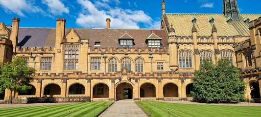 Empty campus of the University of Sydney on a bright sunny day. © Haaziqb/Wirestock Creators