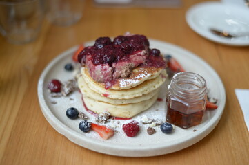 Berry pancakes