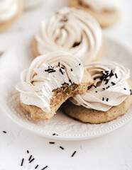 cookies with butter cream nutmeg sweet dessert cafe