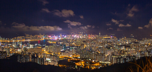 Obraz premium Night view at Fei Ngo Shan (Kowloon Peak), Hong Kong