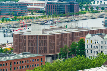 Kiel - Luftaufnahme Innenstadt Blick auf die Hörn und das ZOB-Parkhaus