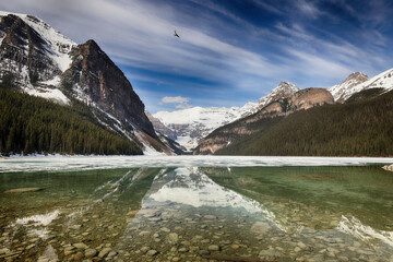 Fototapeta na wymiar Famous wonderful Lake Louise landscape, Banff National Park, Alberta, Canada