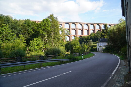 Goltzsch Viaduct (G&ouml;ltzschtalbr&uuml;cke) is a railway bridge in Germany. It is the largest brick built bridge in the world and was completed in 1851.
Near city Reichenbach in Vogtland.