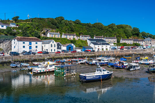 Porthleven Harbour, Porthleven, Helston, Cornwall, England, UK