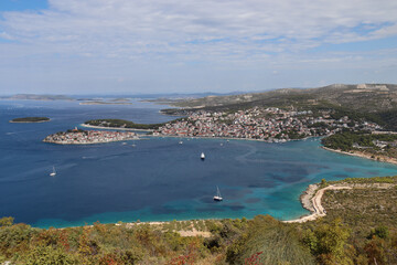 Fototapeta premium PANORAMA DI PRIMOSTEN IN CROAZIA