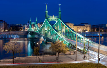 Obraz premium Liberty bridge