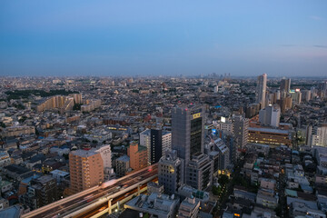 東京都世田谷区 三軒茶屋 スカイキャロット展望ロビーからの夕暮れの眺め（南側）