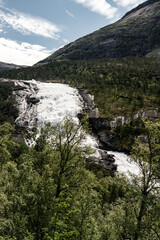 Wasserfall Nyastølfossen im Husedalen bei Kinsarvik, Norwegen