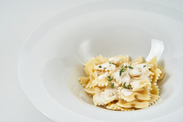 pasta with butter and lots of cheese