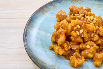 chinese fried chicken with pine nuts