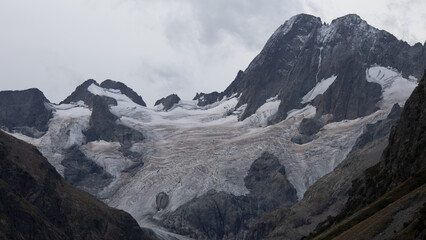 Les Bans et le glacier de la Pilatte which is melting 