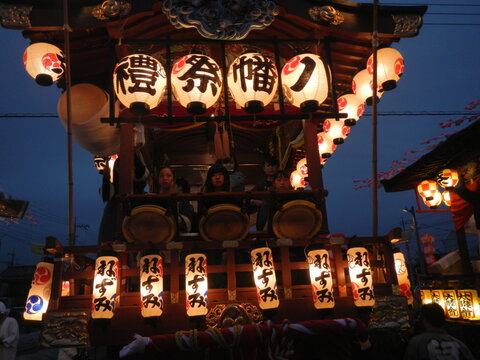 日本の祭り　山車と太鼓