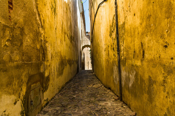 Fototapeta na wymiar Cáceres old city alley, Spain