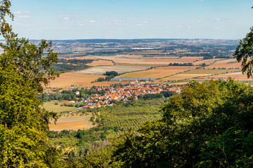 Fototapeta na wymiar Sonntagsausflug in den wunderschönen Kyffhäuser bei Bad Frankenhausen - Thüringen - Deutschland