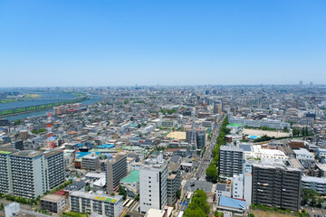 Obraz premium 東京都江戸川区 タワーホール船堀展望室から見る北側の街並みと荒川