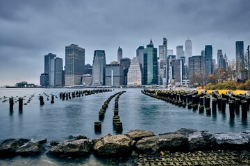 Beautiful view of the waterfront of Brooklyn Bridge Park in New York