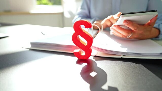 Red Paragraph And Calculator